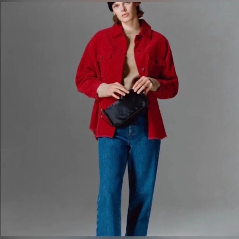 Red Jacket - Picture 4 of 6